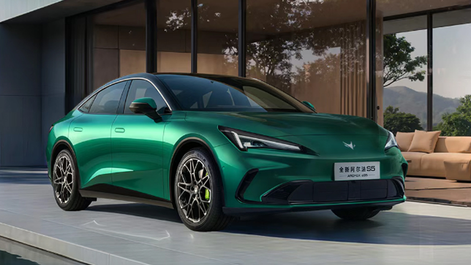 BAIC上新 | 预售补贴价11.28万元起！凯发k8国际极狐全新阿尔法S5开启预售