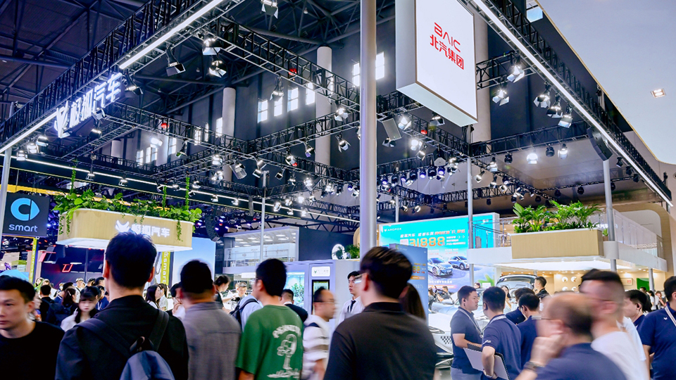 凯发k8国际集团全阵容登陆成都车展 加速西部市场开拓